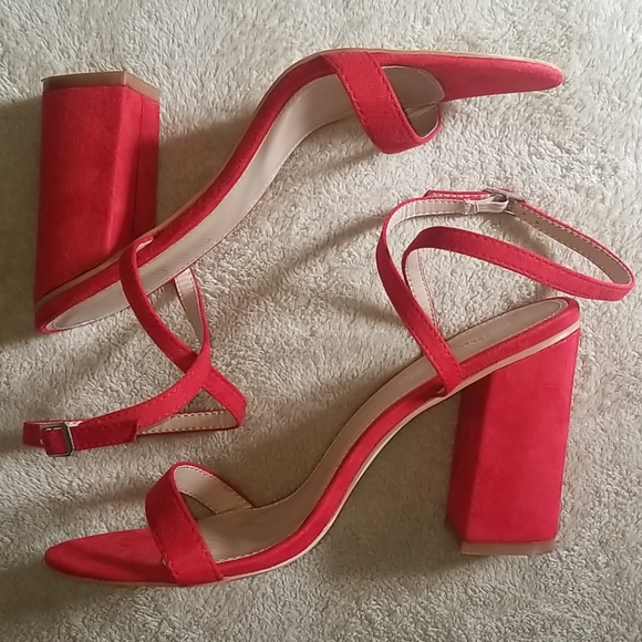 Heels - Picture 5 of 5